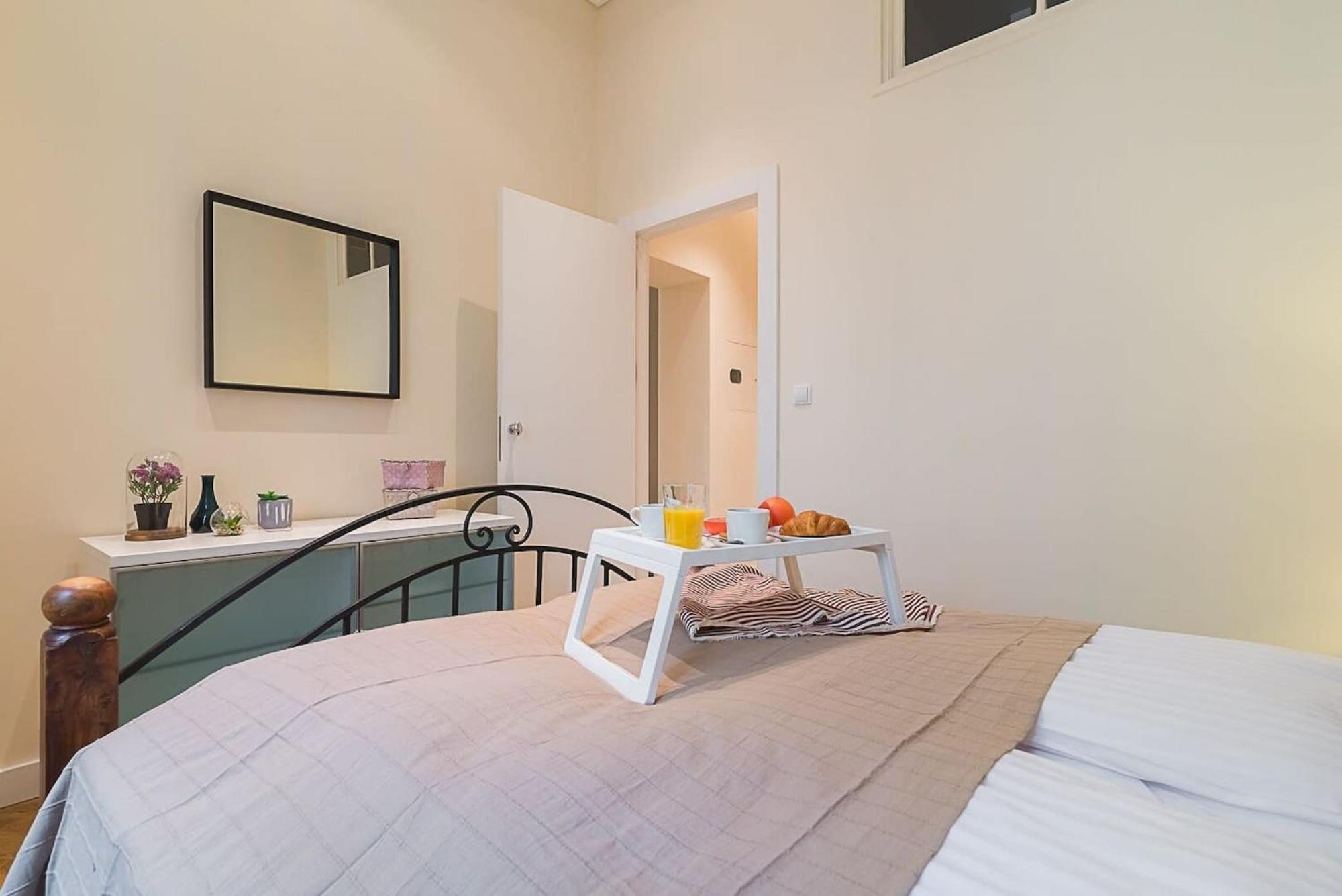 Rent Like Home - Hoza 39 Варшава Екстер'єр фото