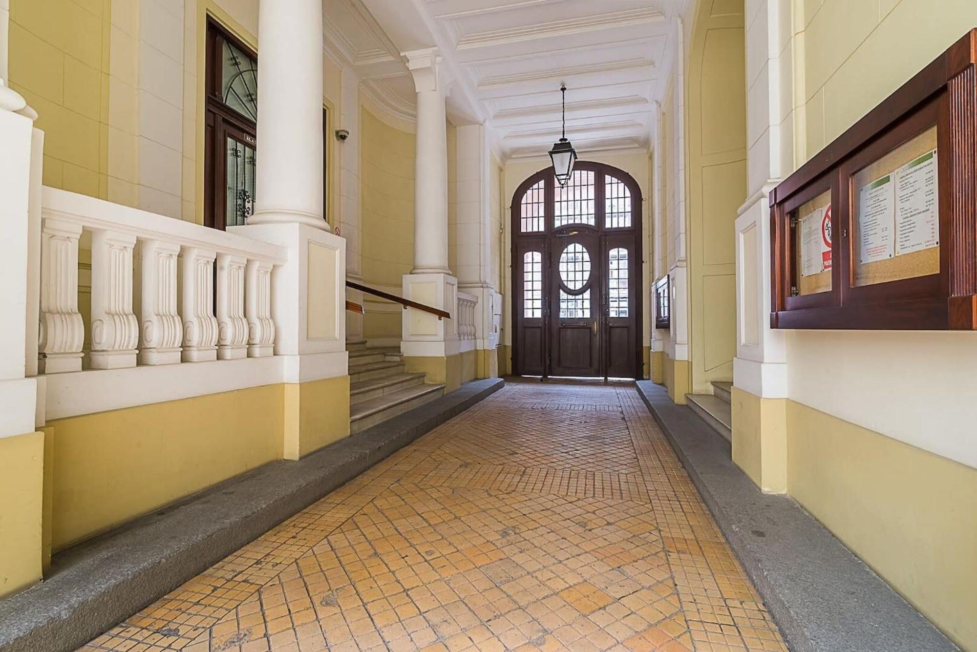 Rent Like Home - Hoza 39 Варшава Екстер'єр фото